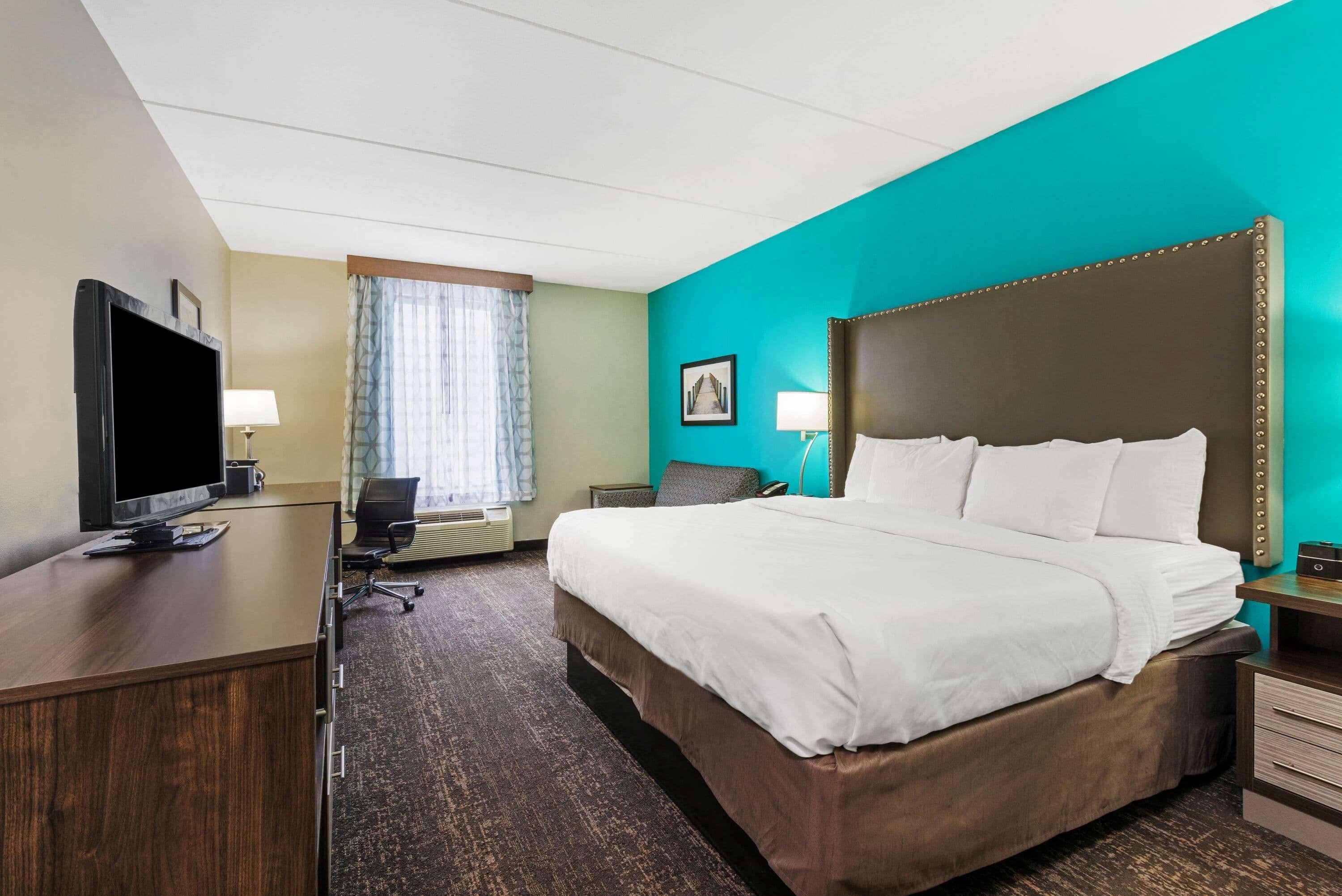 La Quinta By Wyndham Jamestown Exterior photo