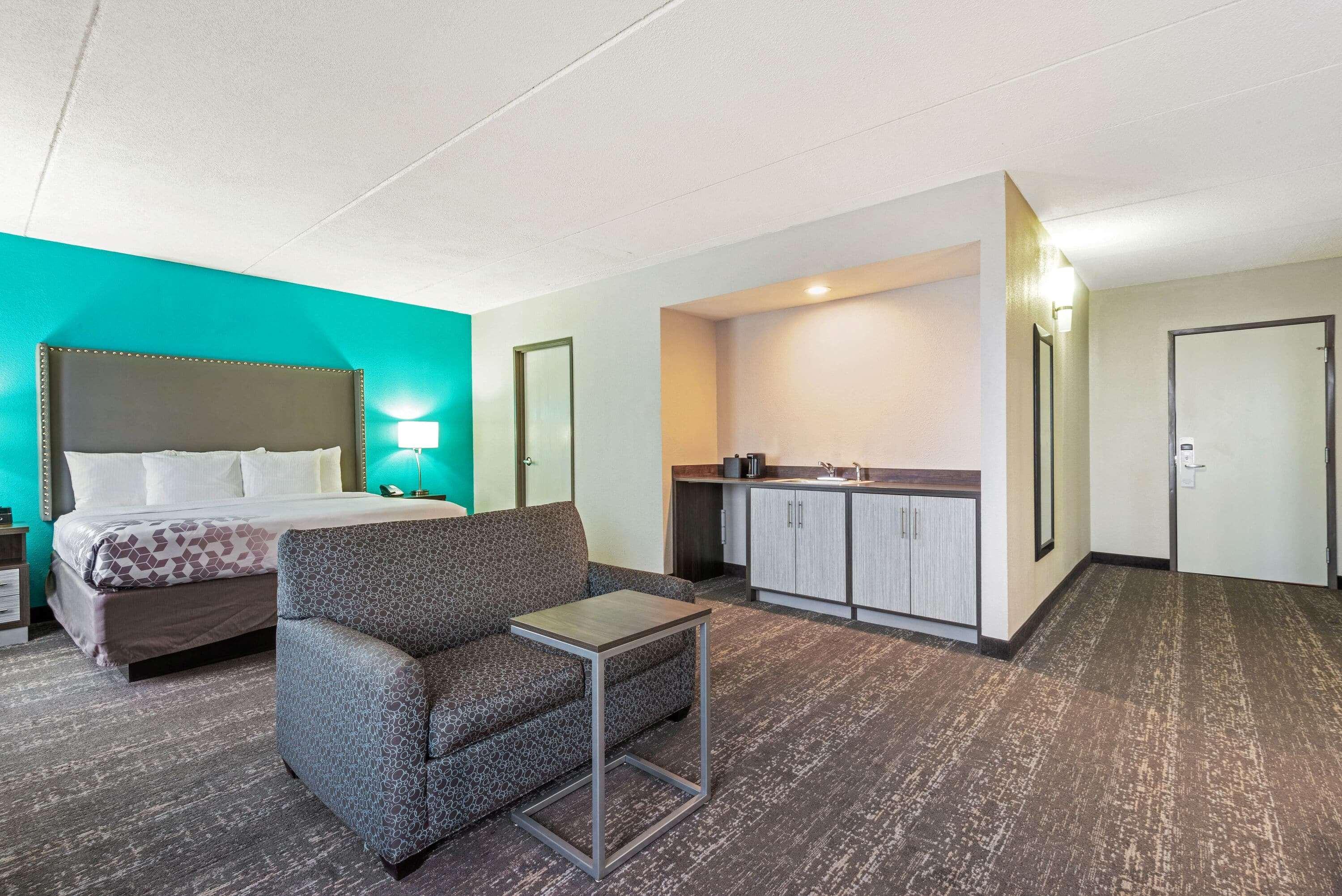 La Quinta By Wyndham Jamestown Exterior photo