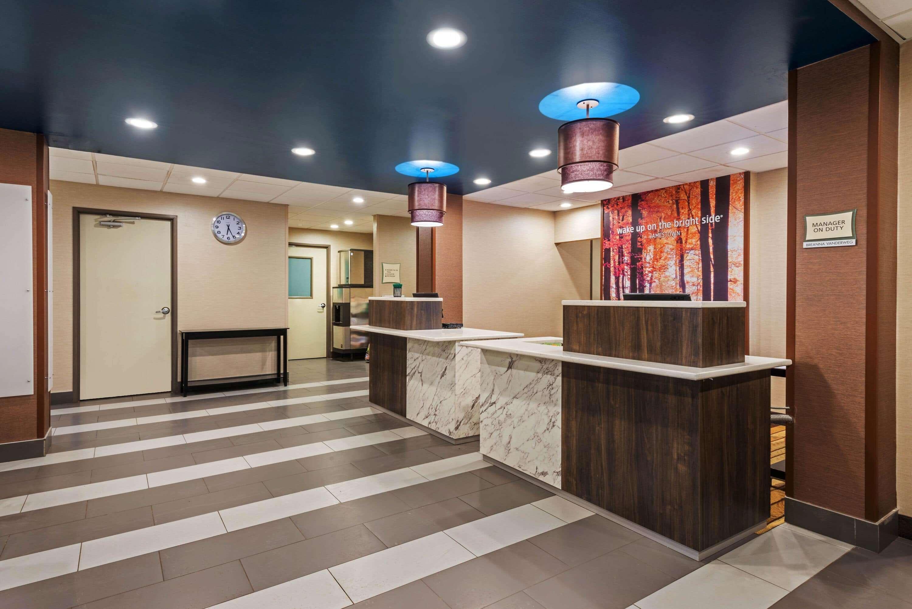 La Quinta By Wyndham Jamestown Exterior photo